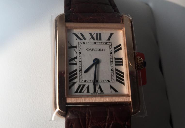 卡地亞手表不走是什么原因？（手表不走）