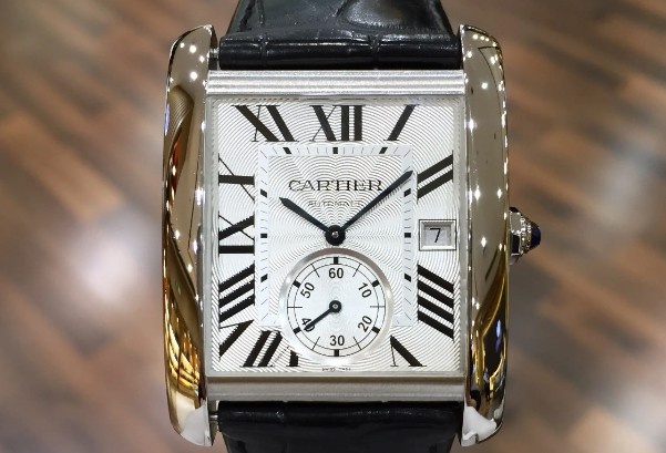 精巧調整：輕松應對卡地亞手表過長表帶問題（圖）